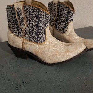 Laredo Ankle Boots
